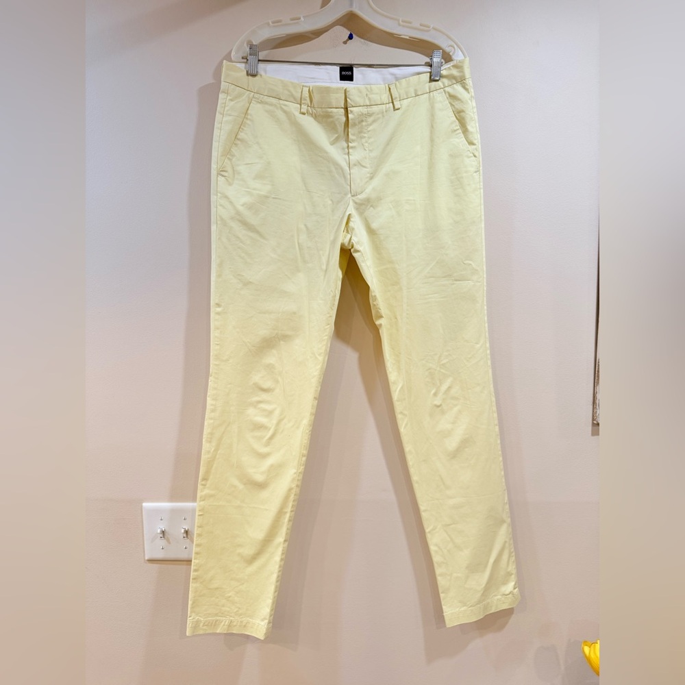🔥NWOT Boss Men's Light Yellow Chino Pants Size 34R🔥